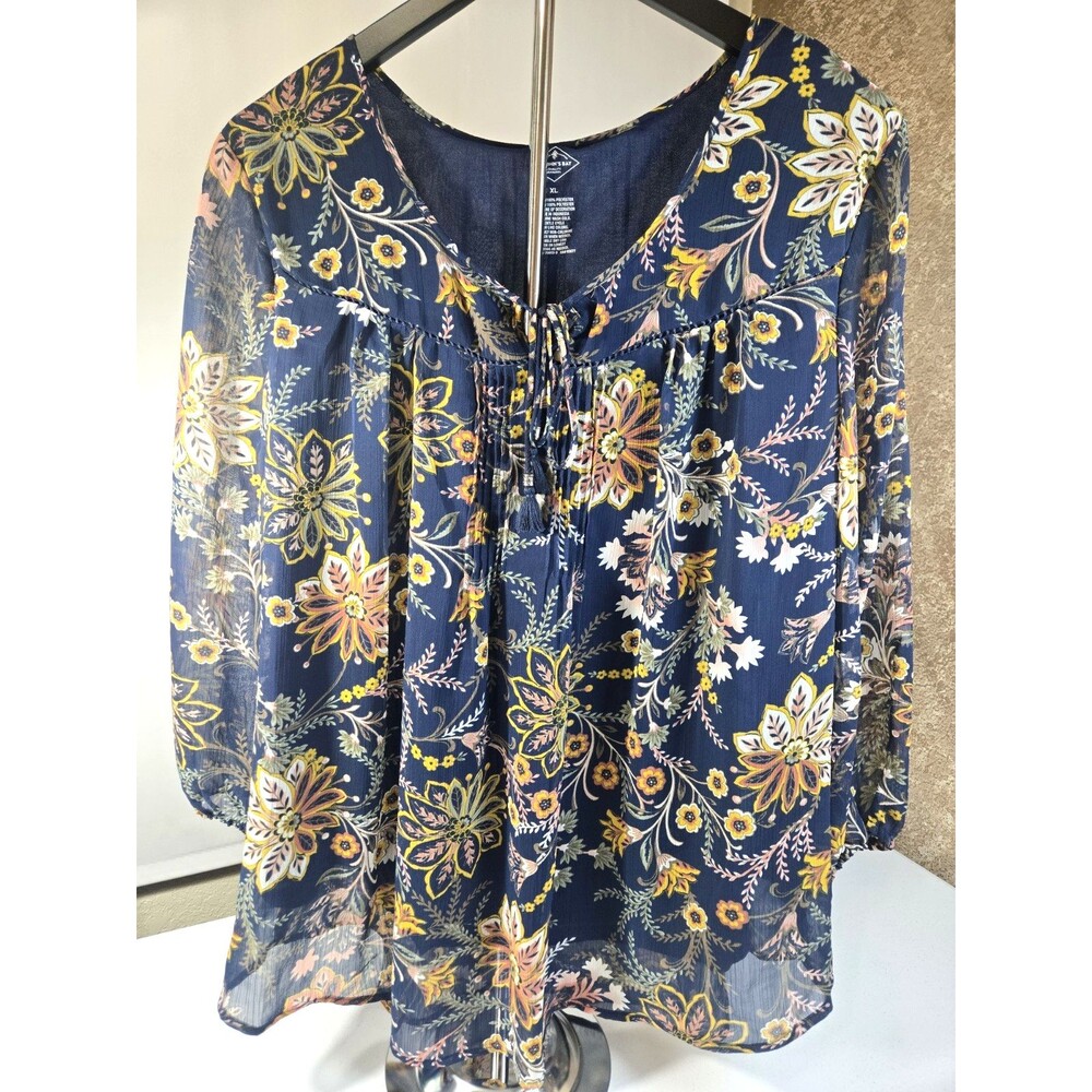 St Johns Bay Blouse Womens Size X-Large Blue Floral 3/4 Sleeve Overlay Tie Neck